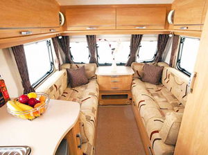 2010 Lunar Ariva / Quasar Front Lounge